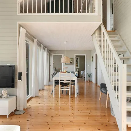 Charming House Located By The Fjord With The Pultpitrock Within Short Distance * Jorpeland