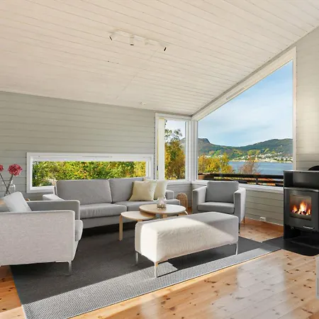 Charming House Located By The Fjord With The Pultpitrock Within Short Distance Holiday home Jorpeland