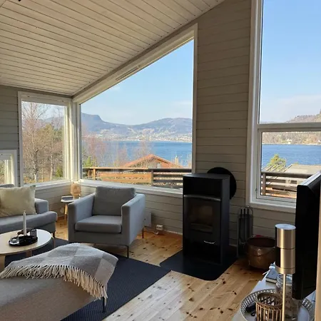 Charming House Located By The Fjord With The Pultpitrock Within Short Distance * Jorpeland