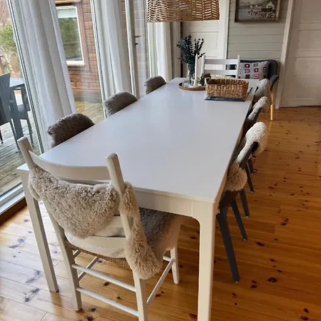 Charming House Located By The Fjord With The Pultpitrock Within Short Distance