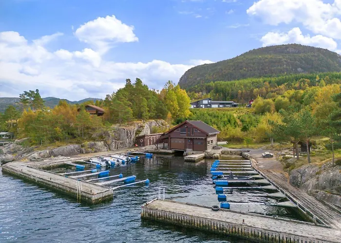 Semesterbostad Charming House Located By The Fjord With The Pultpitrock Within Short Distance Jørpeland