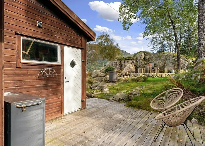 Charming House Located By The Fjord With The Pultpitrock Within Short Distance Semesterbostad Jørpeland