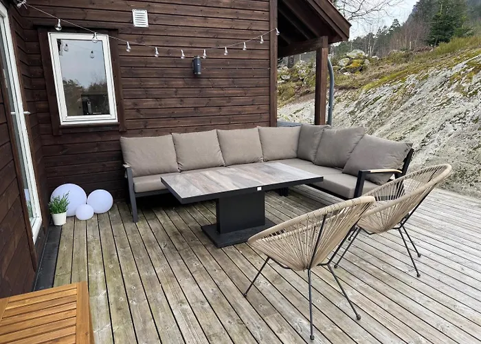Charming House Located By The Fjord With The Pultpitrock Within Short Distance Semesterbostad