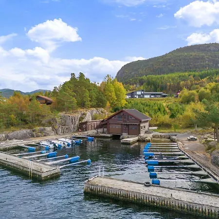 Prázdninový dům Charming House Located By The Fjord With The Pultpitrock Within Short Distance Jørpeland