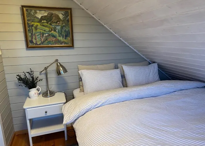 Charming House Located By The Fjord With The Pultpitrock Within Short Distance Ferienhaus